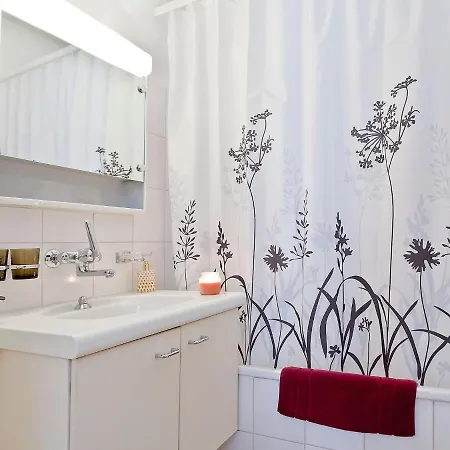 Apartment Suite-18 By Interhome *